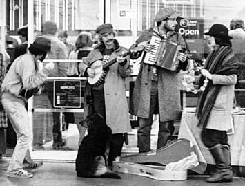 Stringband busking in 1982